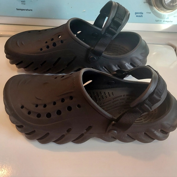 CROCS Men's Size 11 Or Woman's Size 9 Eco Clog Black - Picture 3 of 8